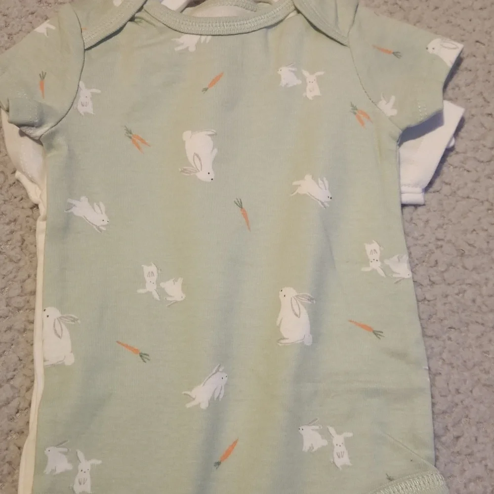 Brand New, Infant Baby First Easter Clothes, Onesies and Bib Set